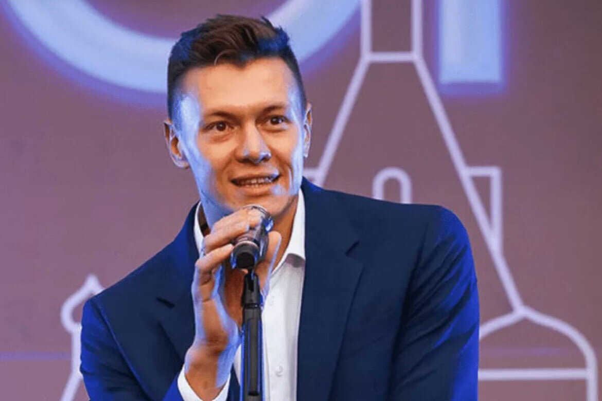 ​Максим Гафуров: «Мы сделали предложение Дамиру, дальше все зависит от того, какой карьерный путь он выберет». Фото: hctorpedo.ru