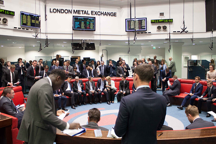 По мнению экспертов, запрет на импорт приведёт к уходу компаний с Лондонской биржи металлов. Фото: HM Treasury/Flickr/CC BY-NC-ND 2.0 DEED