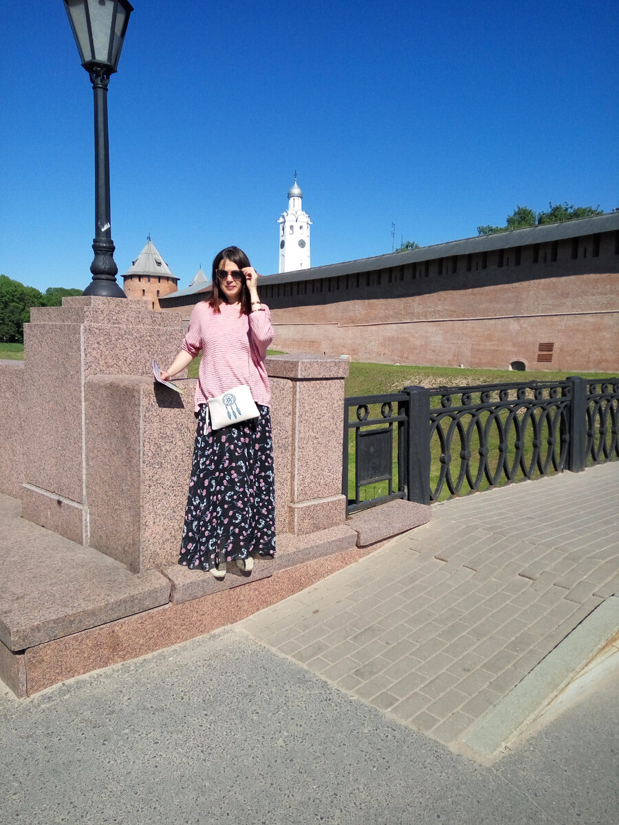 Великий Новгород. Последнее время никуда не хожу, поэтому нет новых фотографий))) Буду иногда разбавлять селфи, чтобы вы меня в настоящем тоже видели.