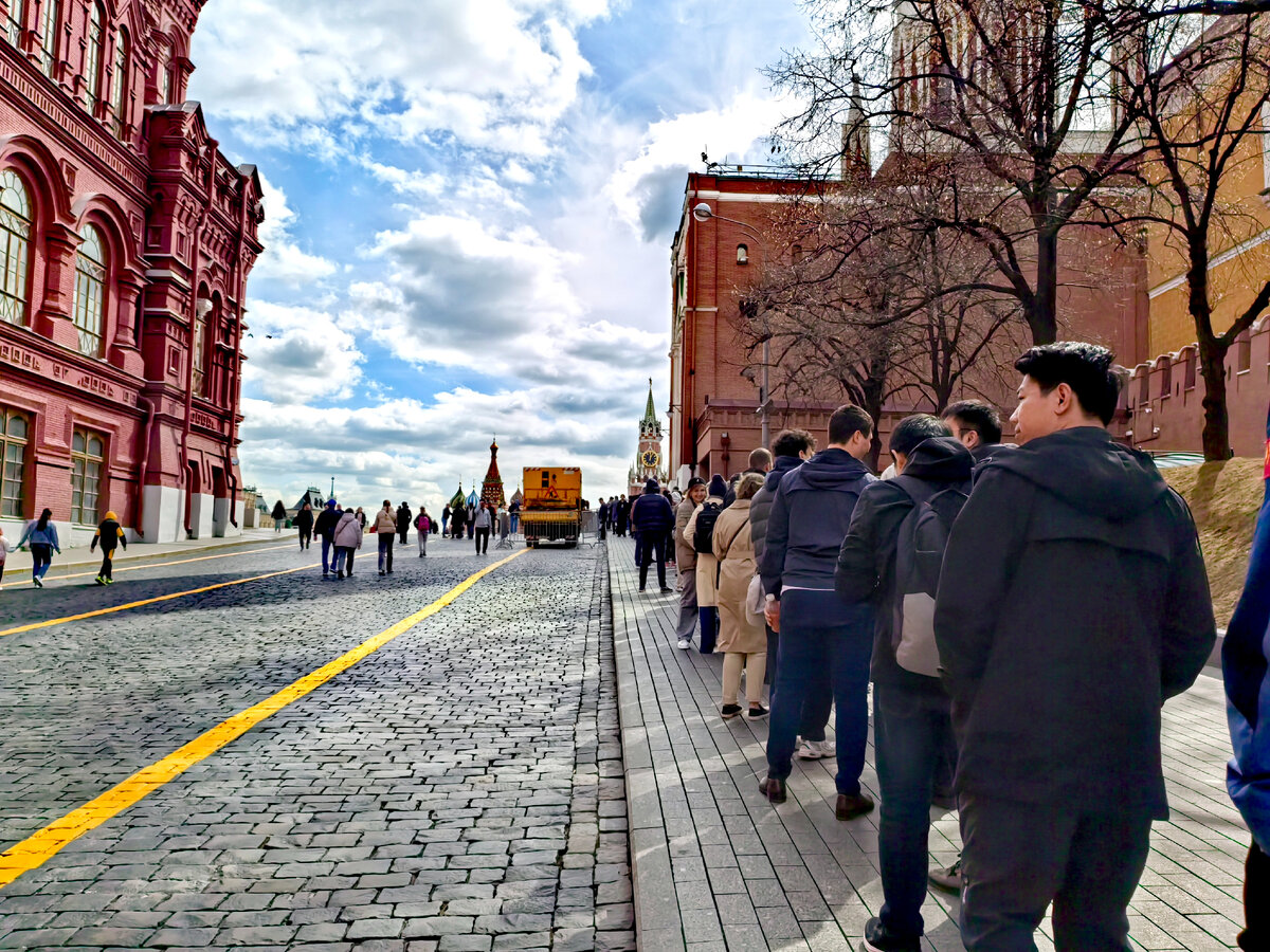Очередь к Мавзолею