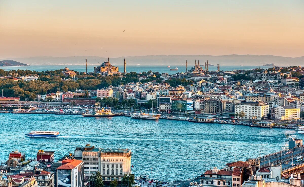    Стамбул на майские праздники: цены, рекомендованные отели и советы по отдыху