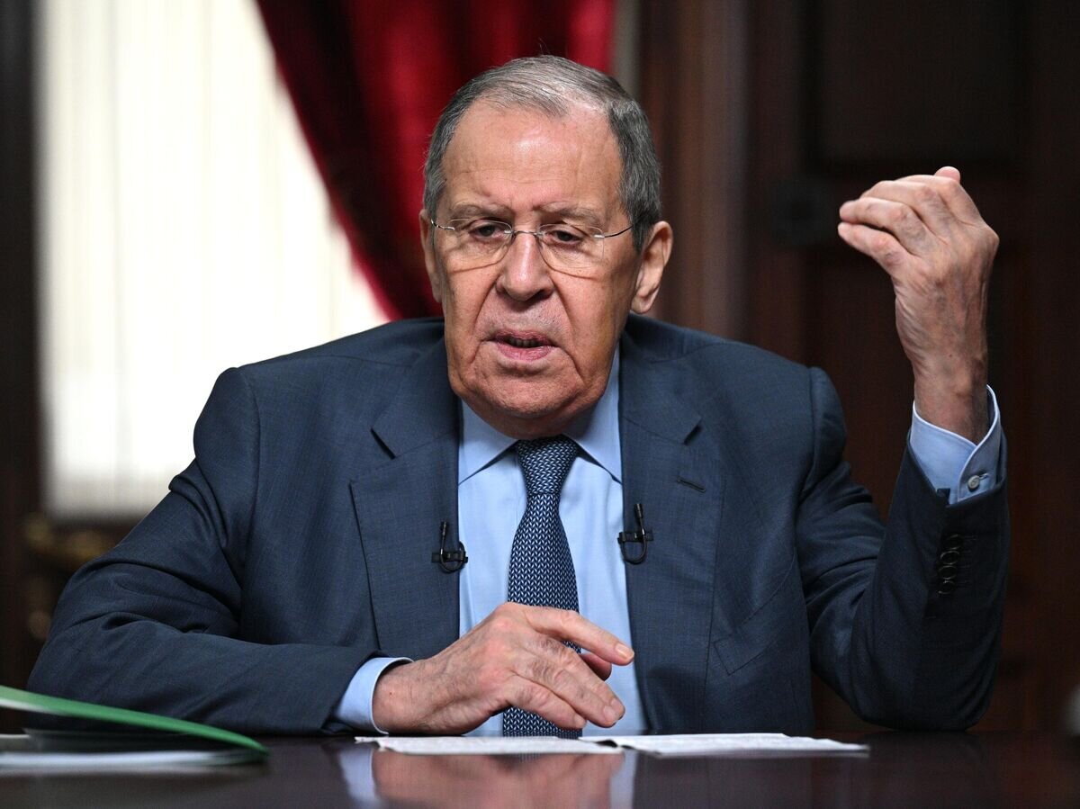    Министр иностранных дел РФ Сергей Лавров во время интервью радиостанциям "Спутник", "Комсомольская правда" и "Говорит Москва"© РИА Новости / Алексей Филиппов