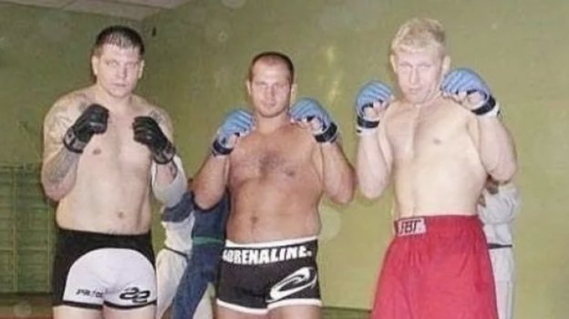 2003 год. Александр Емельяненко, Федор Емельяненко и Сергей Харитонов.