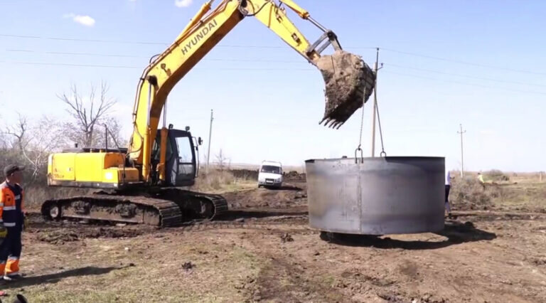    Денис Паслер: сегодня объем подачи воды в Орске уже 3 тысячи кубометров в час Андрей Севостьянов