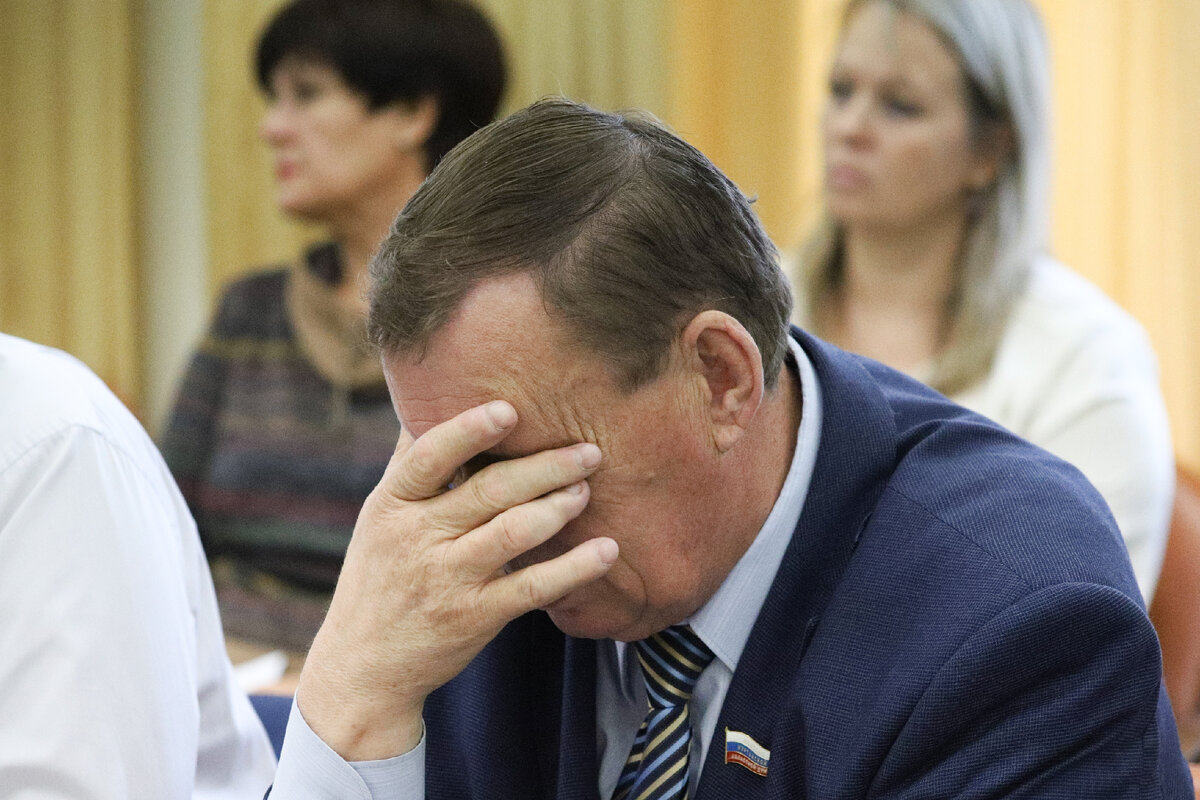 Ученый Сериков: сверхурочная работа только усугубит дефицит кадров в России