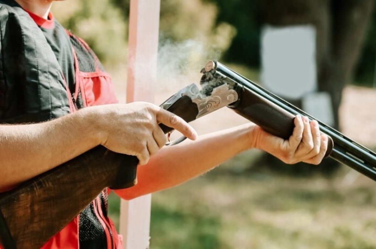    Учитель ОБЖ открыл стрельбу в колледже Петербурга, напугав студентов