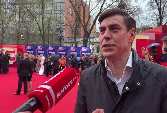    Дмитрий Дюжев