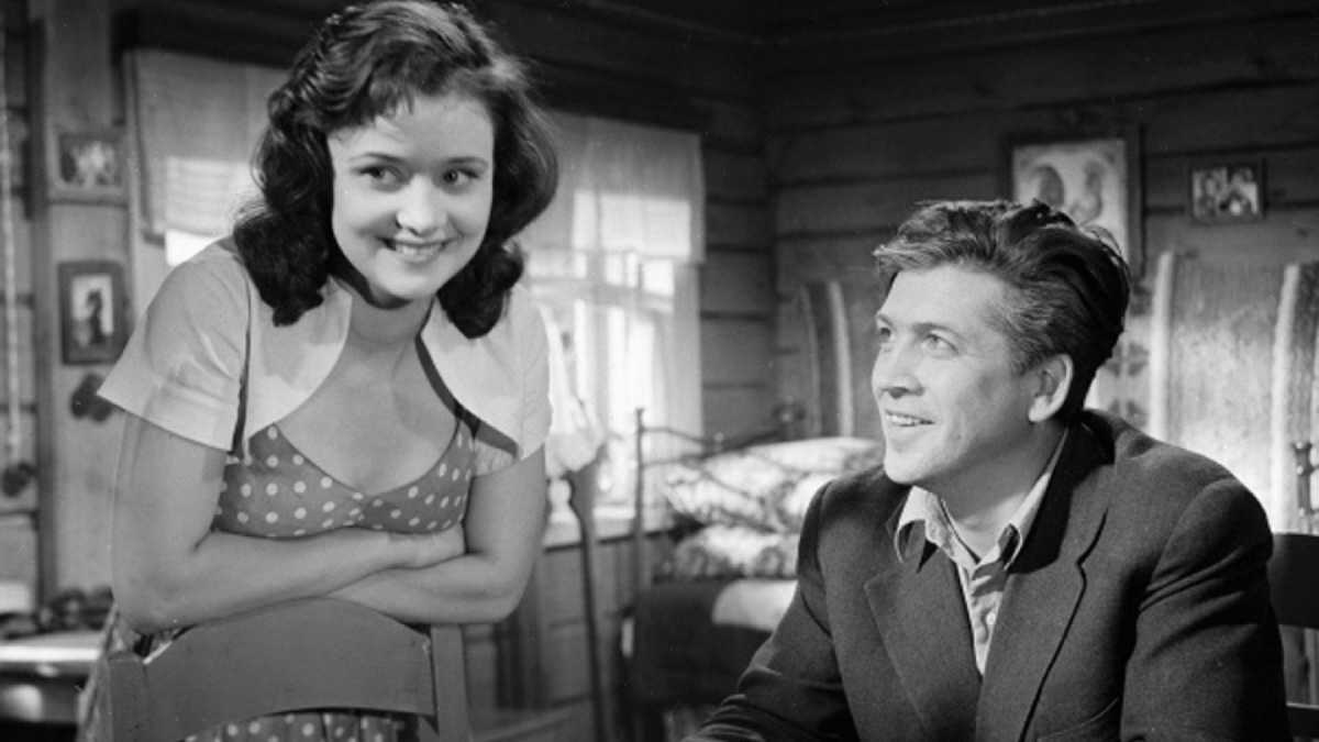  Людмила Марченко в фильме «Отчий дом»