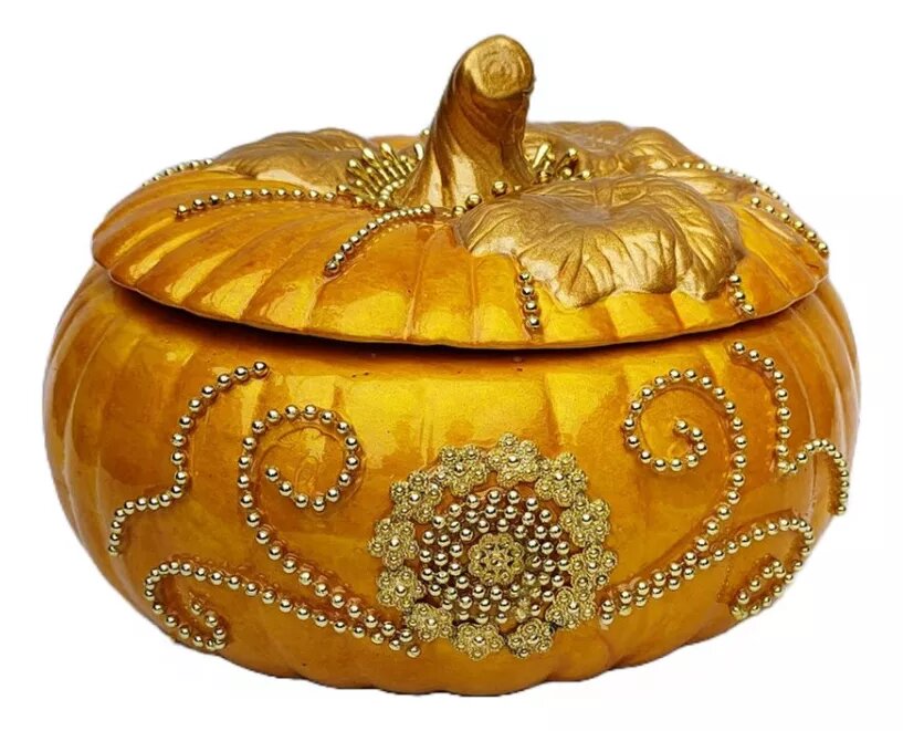 Супница в виде тыквы - один из традиционных атрибутов алтаря Очун, фото с интернет-аукциона.