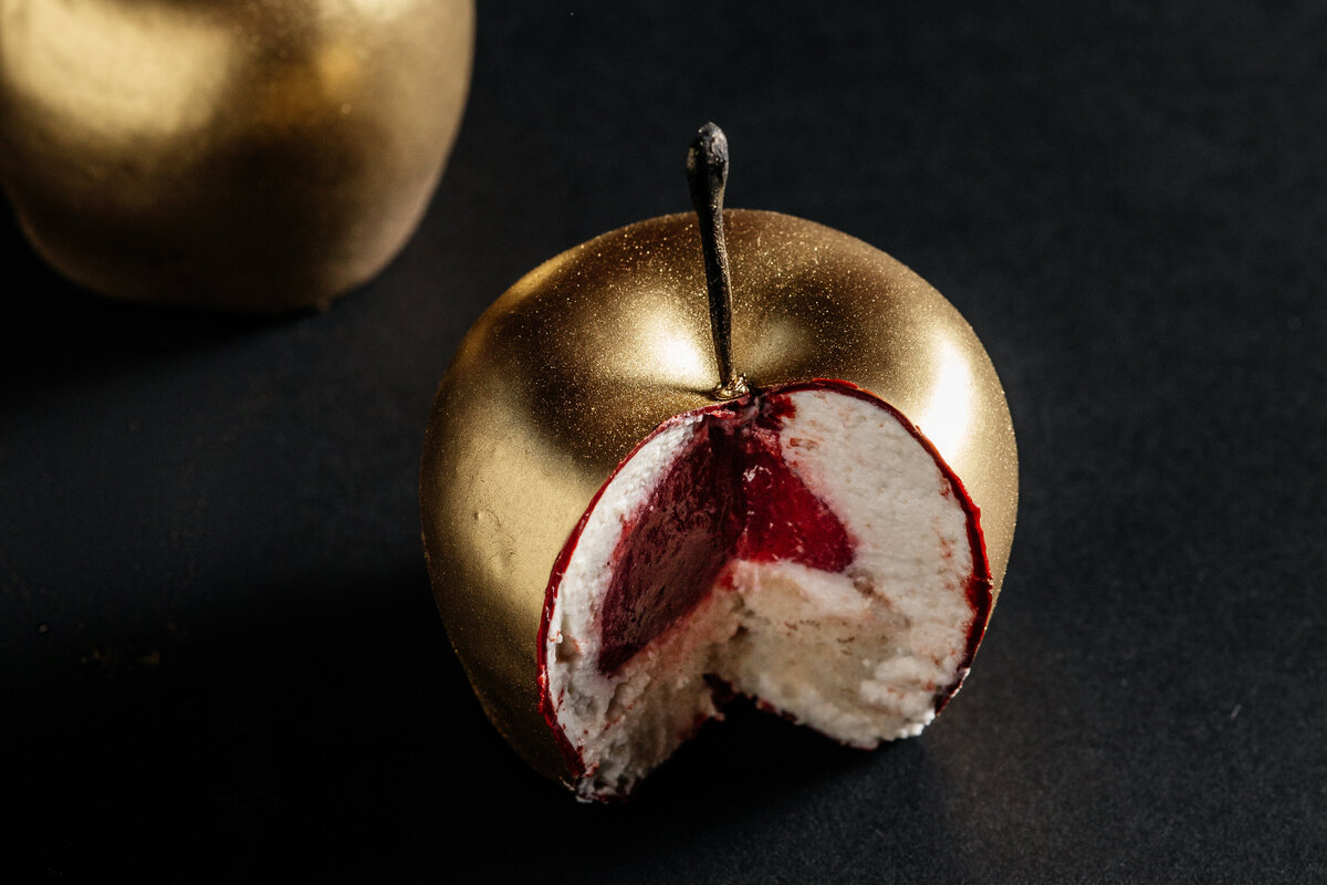     Куда сходить поесть в Москве в конце весны: выбор редакции