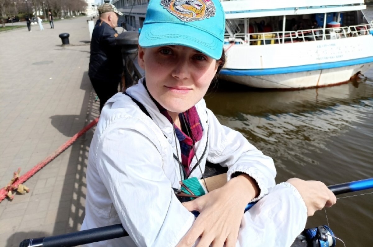    Самым большим уловом у Жени был сазан на 3,5 кг. Судака по 2 кг несколько раз ловила.