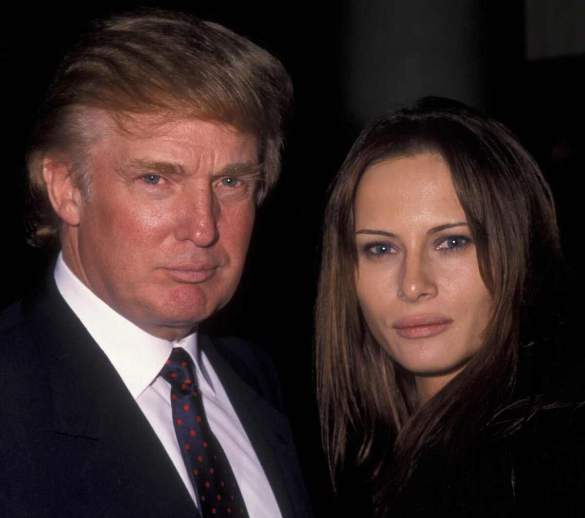 Милана трамп фото в молодости в купальнике