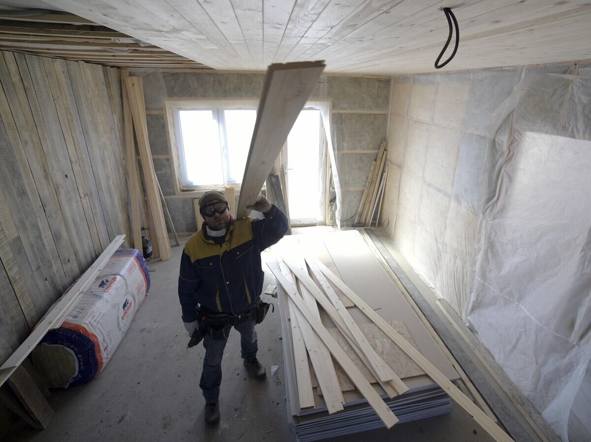    Строительство дома в Ленинградской области© РИА Новости / Александр Гальперин