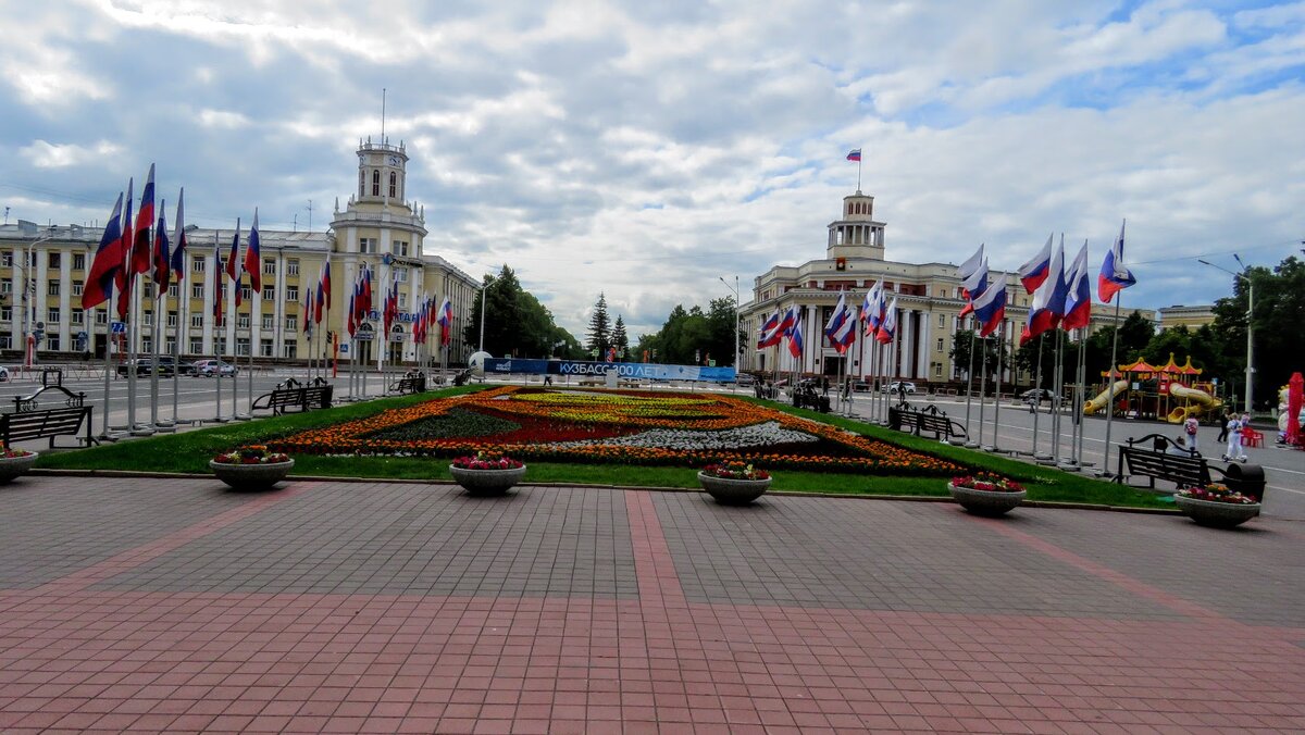 Площадь Советов. Прошлое и настоящее. СОЗДАТЕЛЬ КЕМЕРОВСКИХ ПЛОЩАДЕЙ  Моисеенко Л. К. Кемерово | Екатерина про Кемерово | Дзен