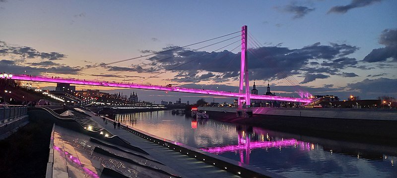Набережная реки Туры (источник: https://commons.wikimedia.org/wiki/File:Tyumen_2023.jpg)