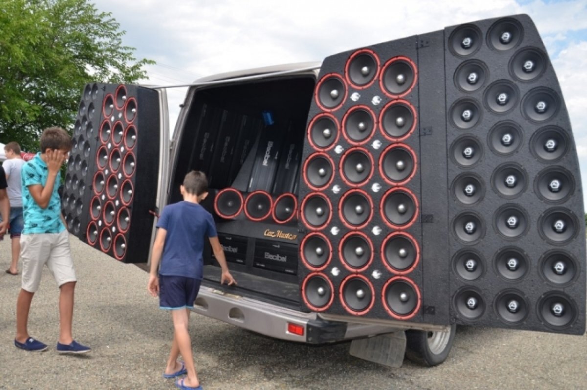    С начала года в Челябинской области сняли с учета полсотни громких машин