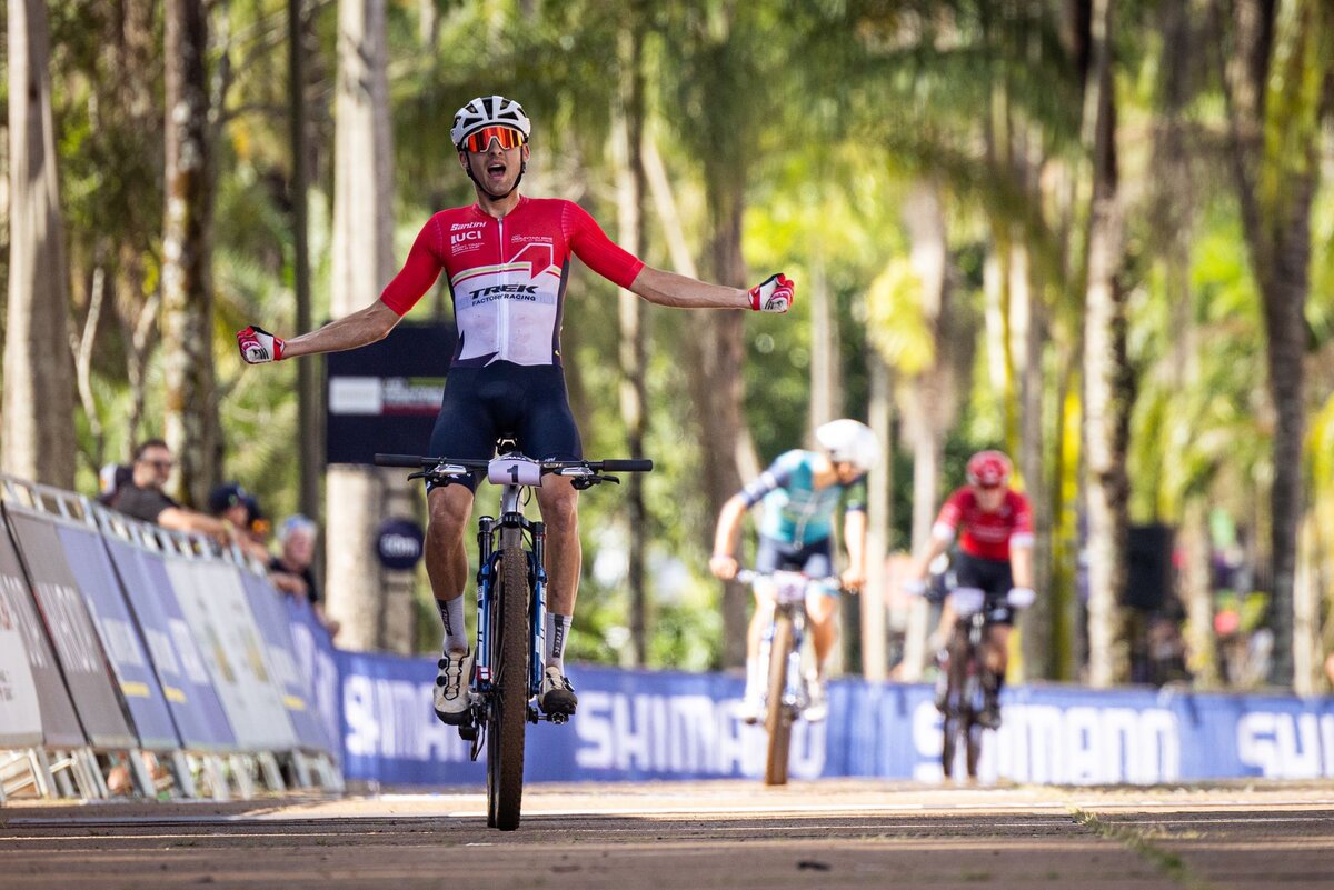 Второй этап мирового чемпионата по маунтинбайку UCI U23 прошёл в Араксе. Источник: ucimtbworldseries.com
