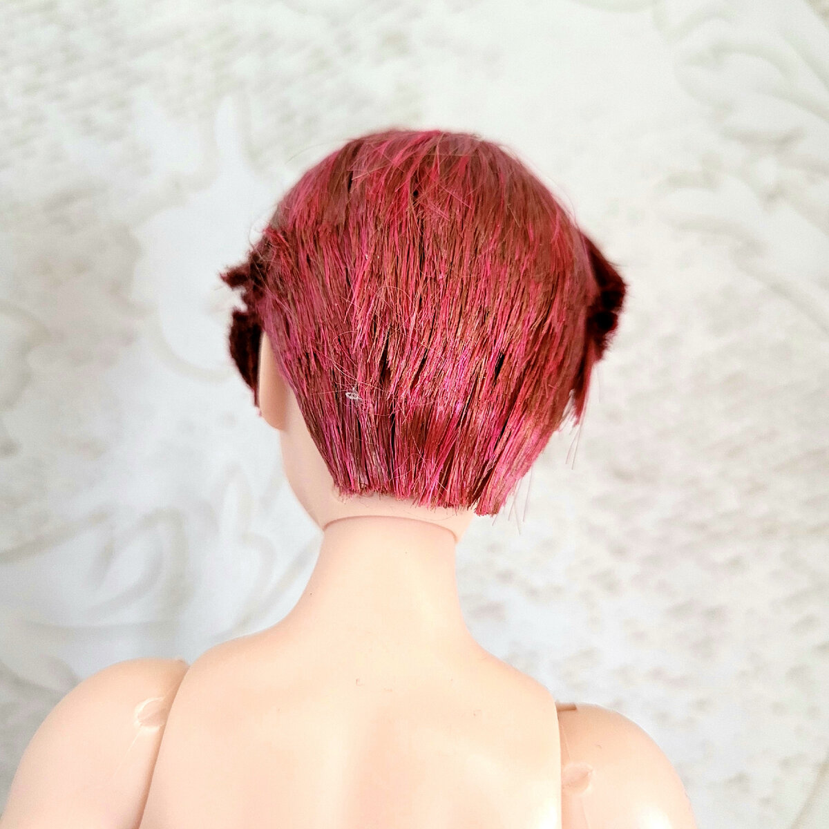 Шлем из волос, вид сзади