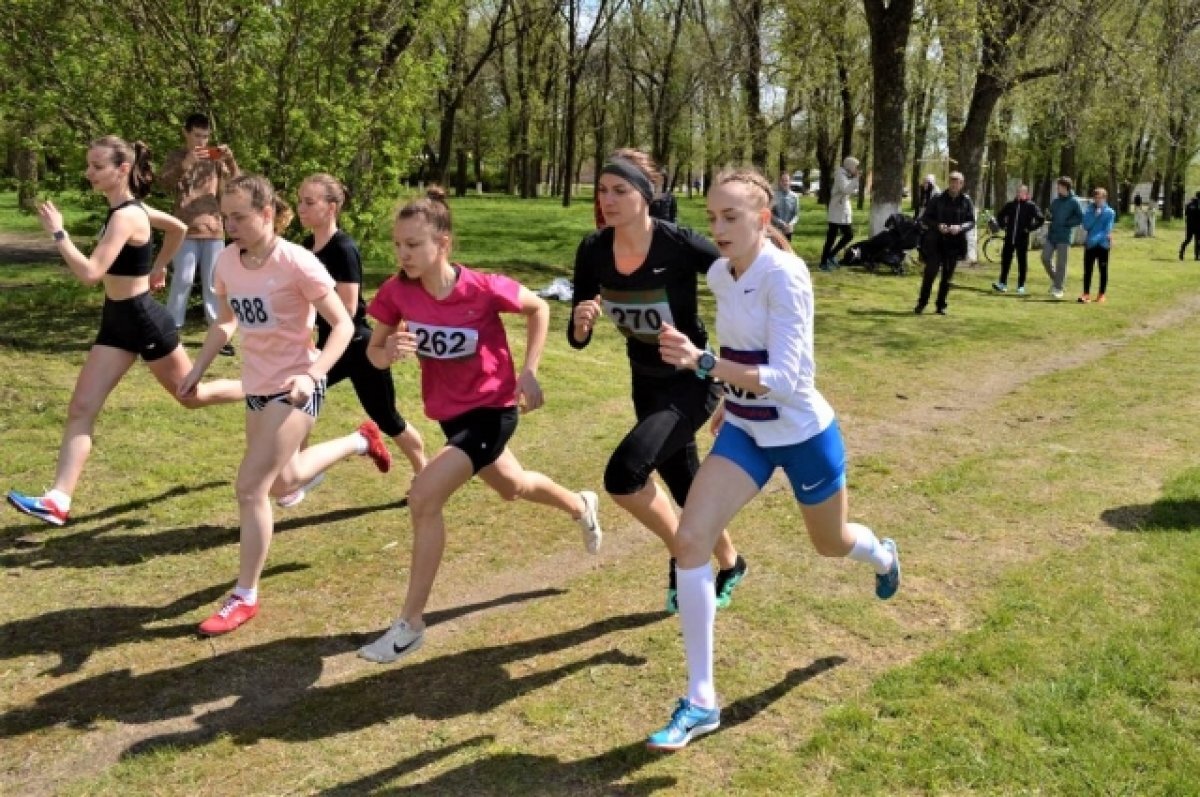    Кубанцы вышли на кросс памяти известного космонавта