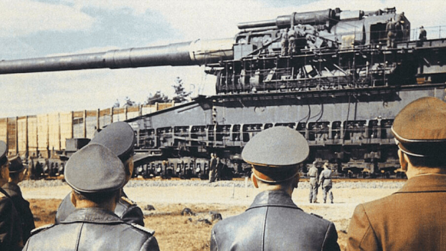 Пушка «Шверер Густав» во время демонстрации Гитлеру