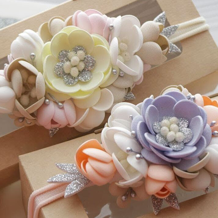    Цветочная повязка из фоамирана   
Источник: Скриншот из видео