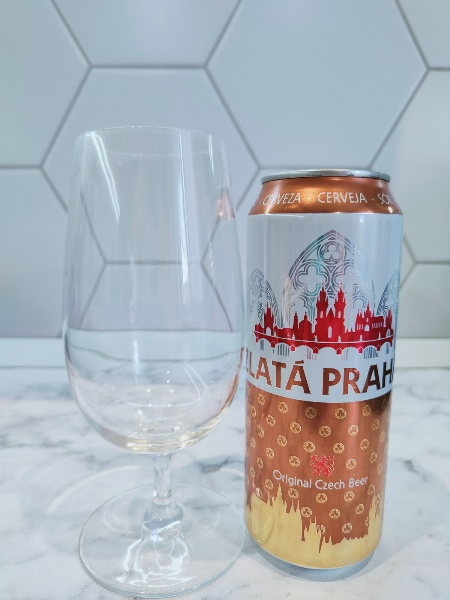 Пиво "Zlatá Praha" (Злата Прага) из Чехии