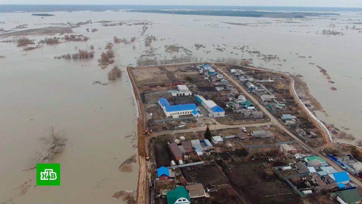    Тюменский губернатор сравнил реку Ишим с морем и призвал жителей к эвакуации
