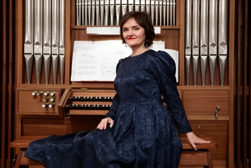 Изображение из свободного доступа: органистка, Мария Блажевич, (Томск)