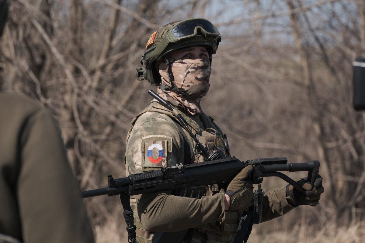 Почему призывник может получить сразу две повестки в военкомат – бумажную и  электронную. Какая правильная в весенний и осенний призыв 2024 |  Курьер.Среда | Дзен