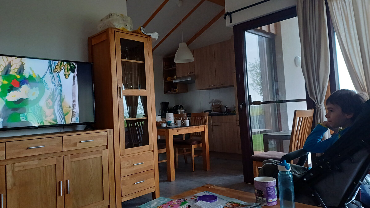 Первая утро на новом месте. В 5.30 утра. Сон нам только снится.