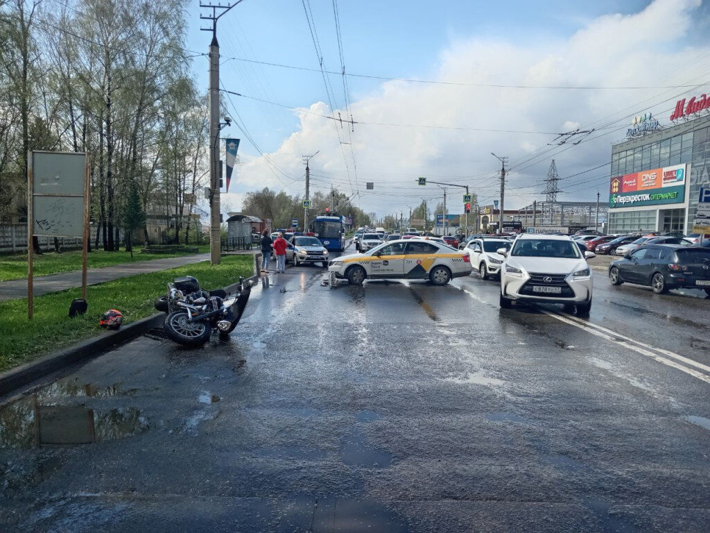 Мотоциклист госпитализирован». Появились подробности страшного ДТП на  Краснинском шоссе в Смоленске | Информагентство О чем говорит Смоленск |  Дзен