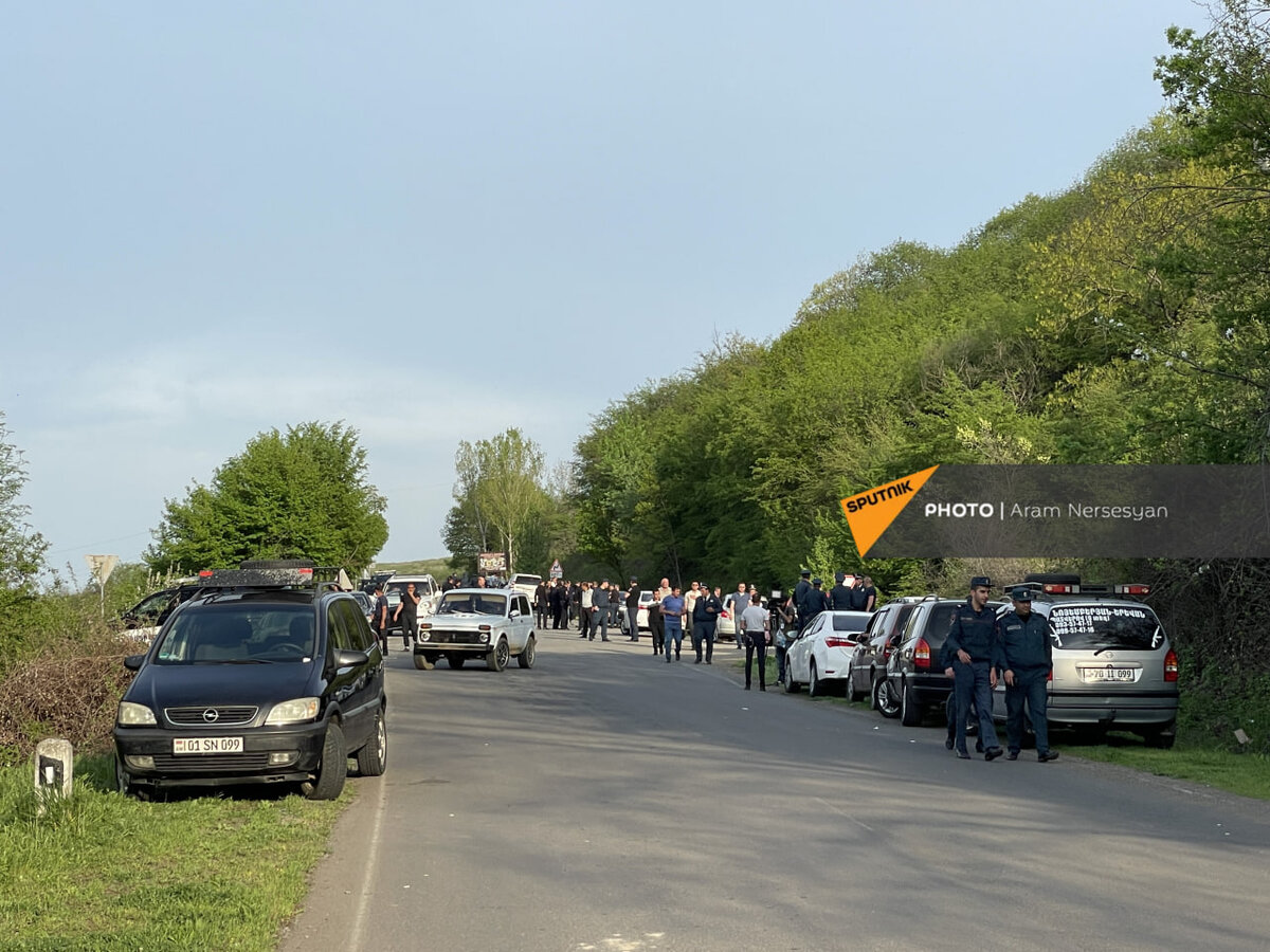 Разблокирована межгосударственная трасса Армения-Грузия, которую тавушцы перекрыли с раннего утра (20 апреля 2024). Тавуш © Sputnik / Aram Nersesyan
