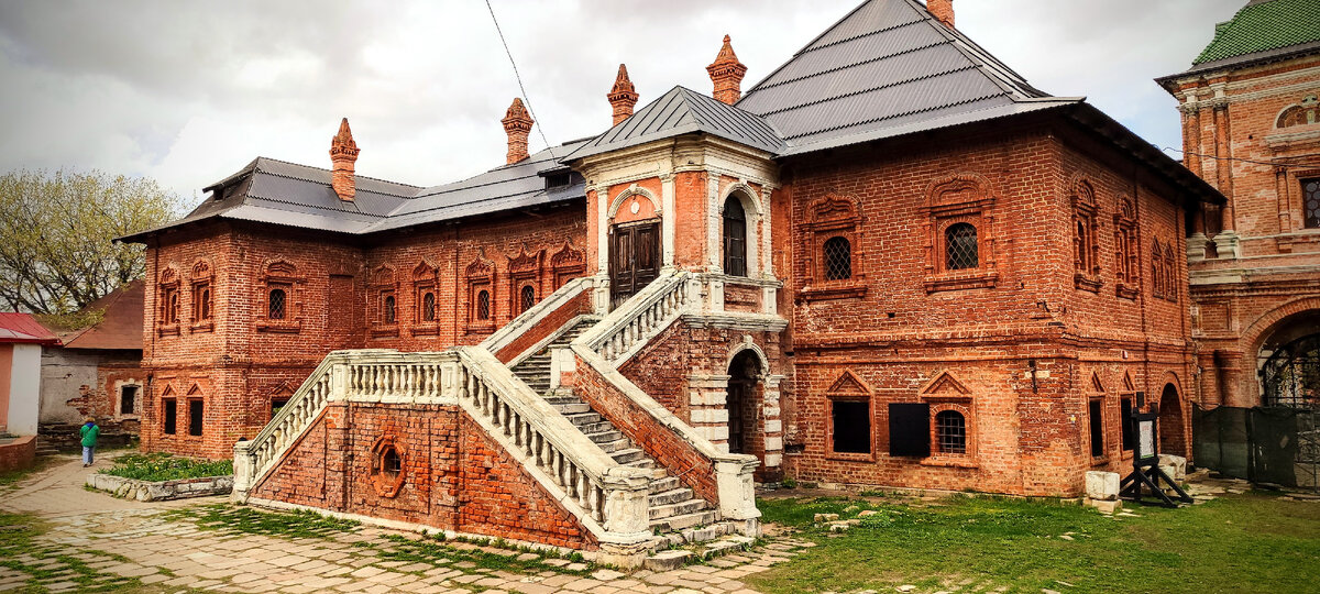 Крутицкое подворье. Митрополичьи палаты с южной стороны. Фото автора.