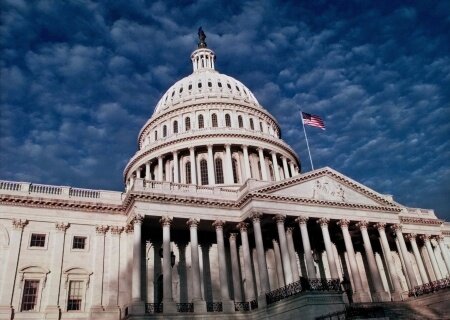    Палата представителей Конгресса США приняла законопроект об оказании помощи Украине