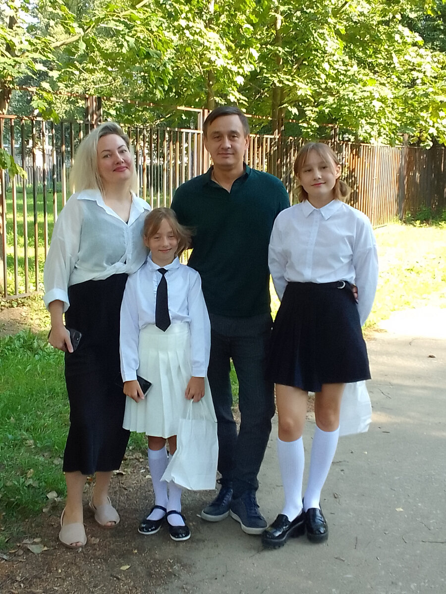 Вот и девочки выросли...