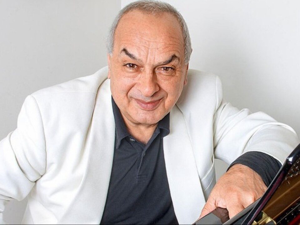 Левон Оганезов