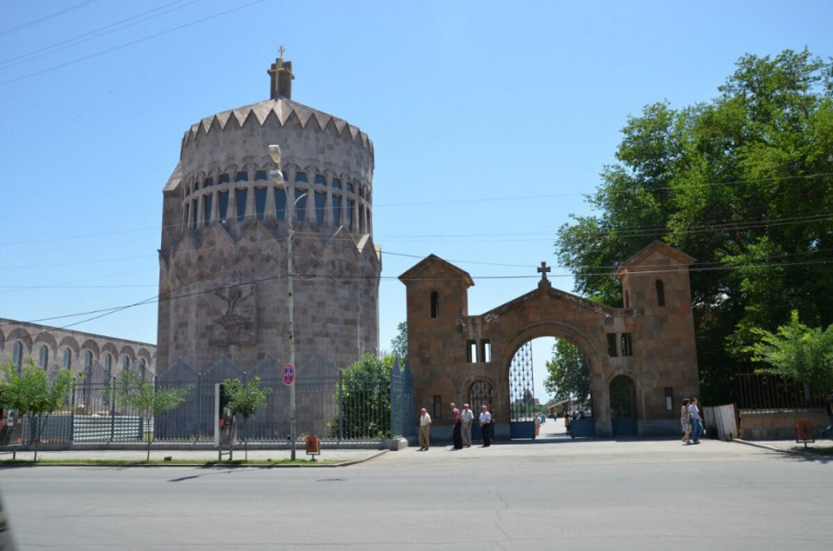 Echmiadzin Mother Cathedral 
