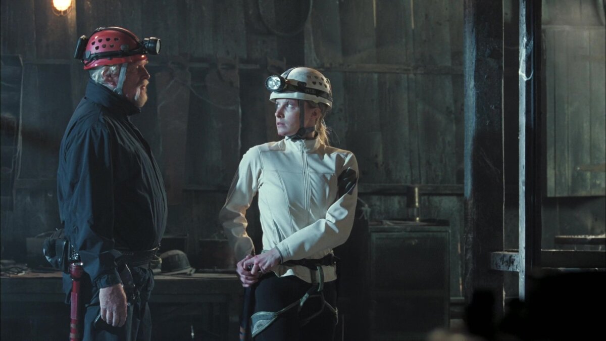 Кадр из фильма "Спуск 2" (2009)