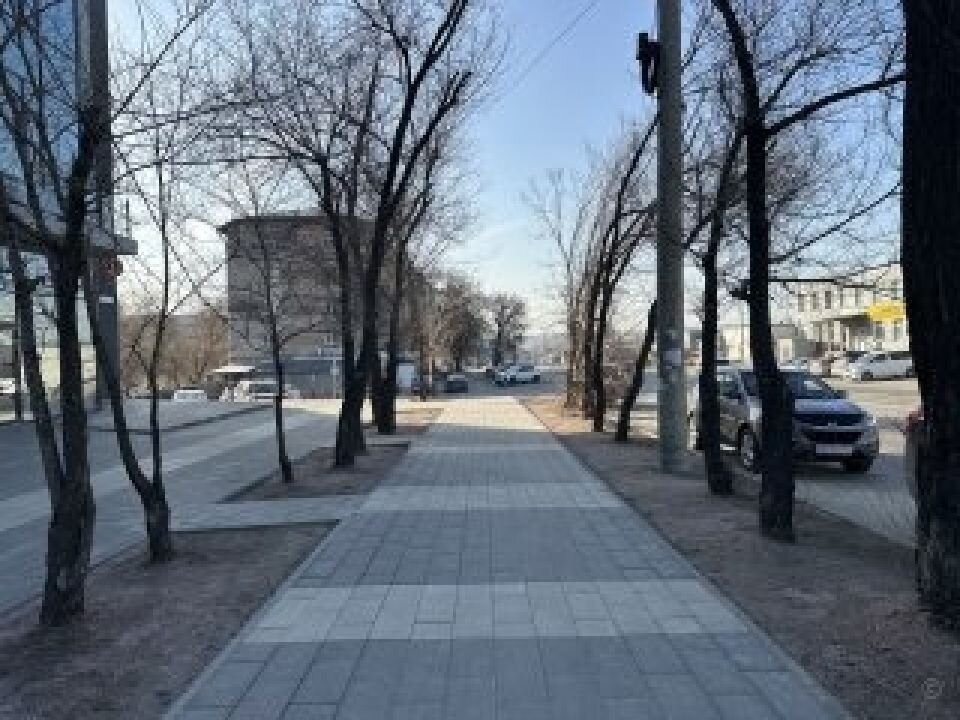    Территория у здания на ул. Челюскинцев, 82. Источник: Пресс-центр городской администрации