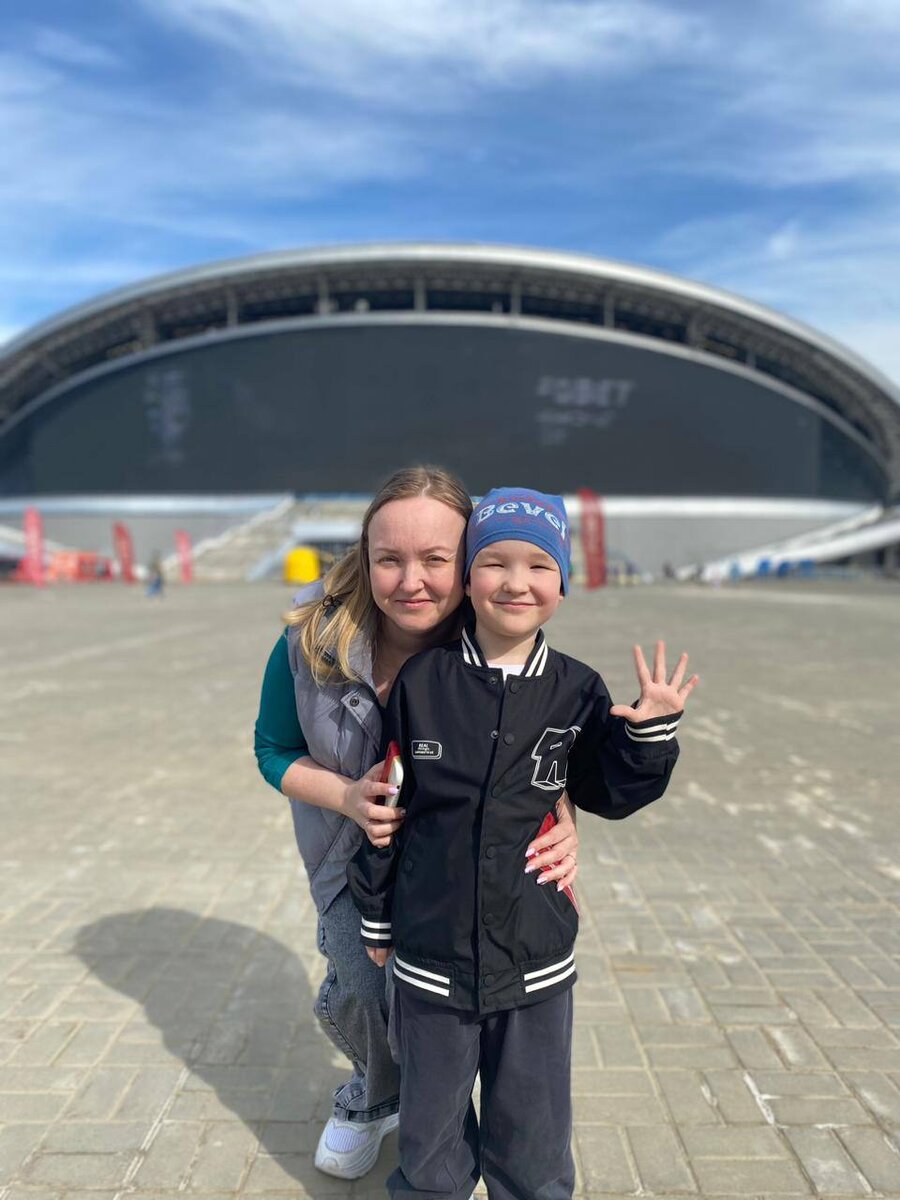 Вчера мы с сыном ходили на футбол, а в это время в команде появилось 2 новых партнера.