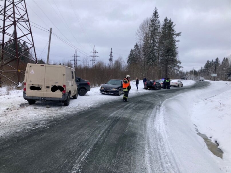    Массовое ДТП произошло на трассе в Карелии, есть пострадавший 38 пожарно-спасательная часть г. Сортавала