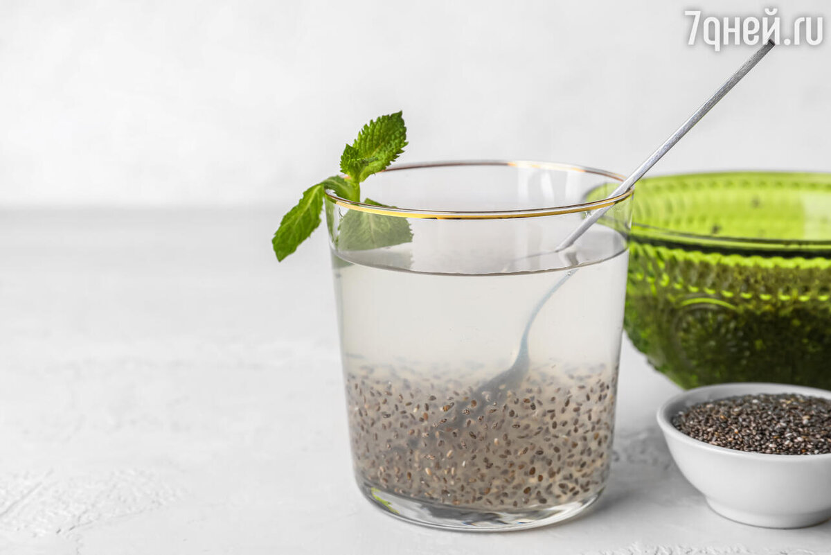 Chia seed напиток. Семена чиа с водой польза. Семена чиа 40 гр. Чиа сидс семена. Семена чиа с водой польза.