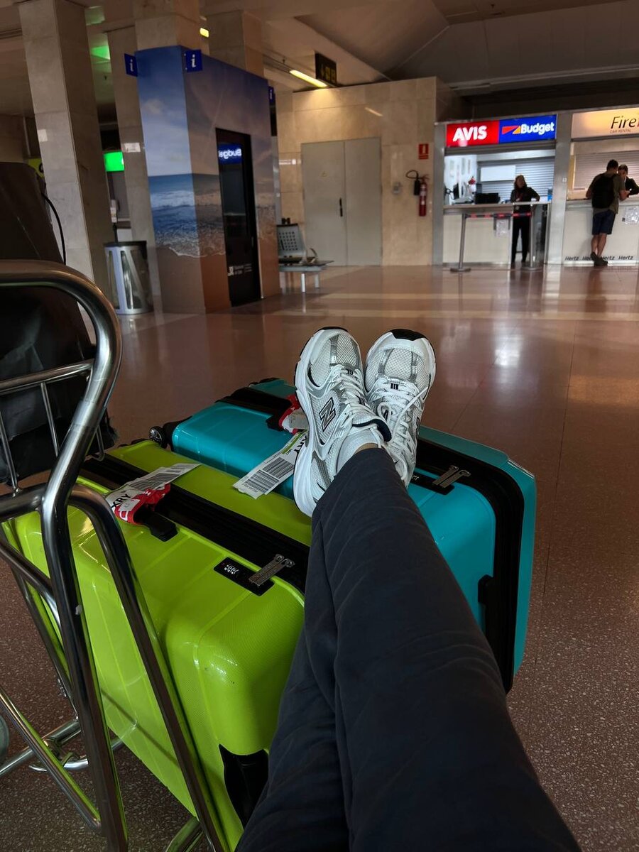 Аэропорт Хереса. 18 октября. Прилетела с Майорки