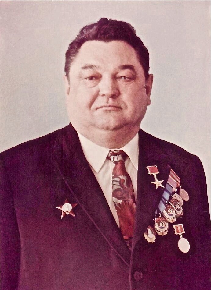 Гизатдинов Лутфулла Валеевич.

 