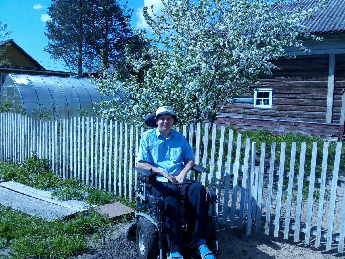 Продолжение автобиографичной повести "Всехний дядя".
Начало здесь.  Зона притяжения Весна и лето 2021 года выдались жаркими. Уже вначале мая столбик термометра поднимался выше тридцати градусов.