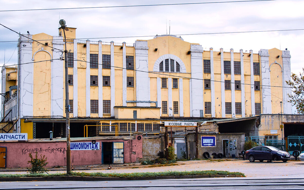 Элеватор Госбанка построили в 1916 году — это первый из трех крупных самарских элеваторов. Фото: Guitarun / Wikimedia.org