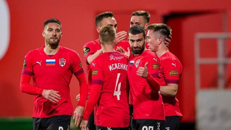    Игроки «Химок» радуются победе над «Родиной».ФК «Химки»