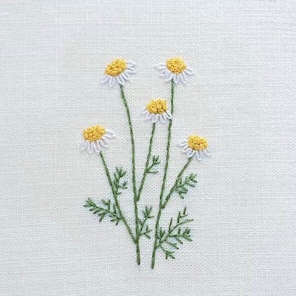    Вышивка ромашек   
Источник: Скриншот из видео