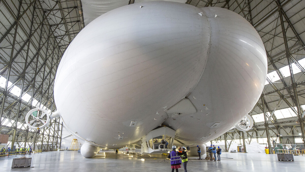 Как выглядит самая большая попа "Airlander 10": странно выглядящий самолет может летать без остановки 5 дней под
