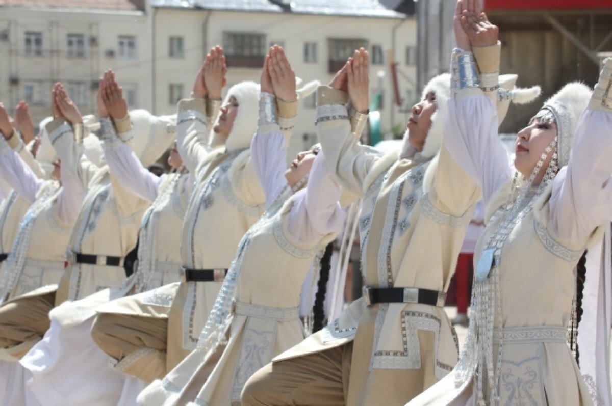    Осуохай и этно-концерт.